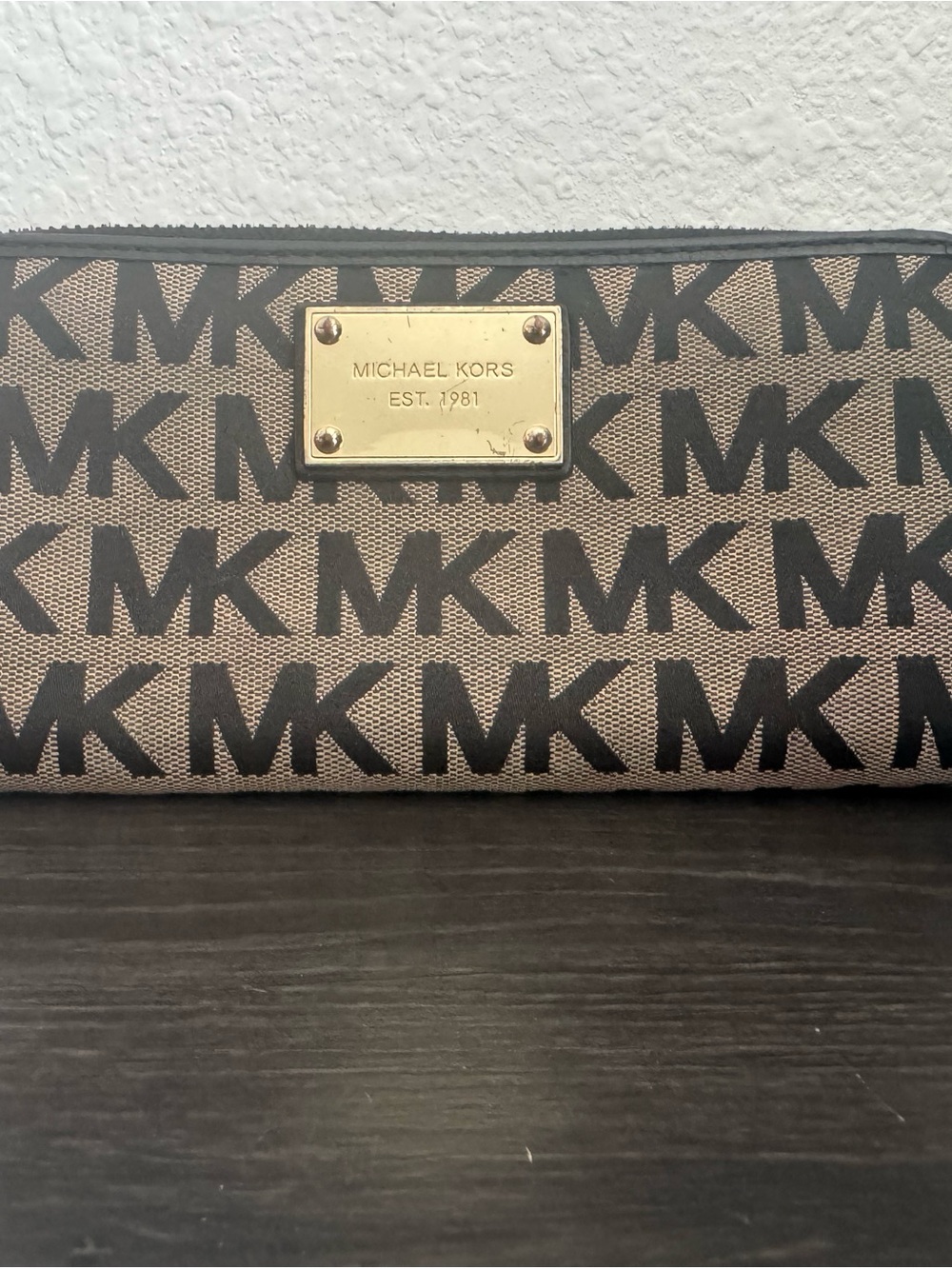 Michael Kors Monogram Zip Wallet in Tan and Black with Gold Plaqueu